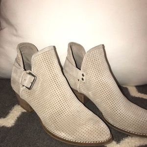 Tan booties!! Size 9